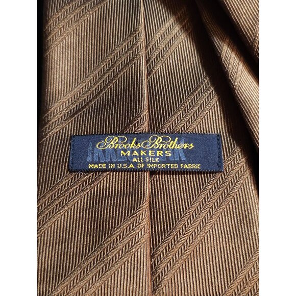 Brooks Brothers Makers 100% Silk Brown Diagonal Striped Mens Necktie Made In U.S - Picture 2 of 9